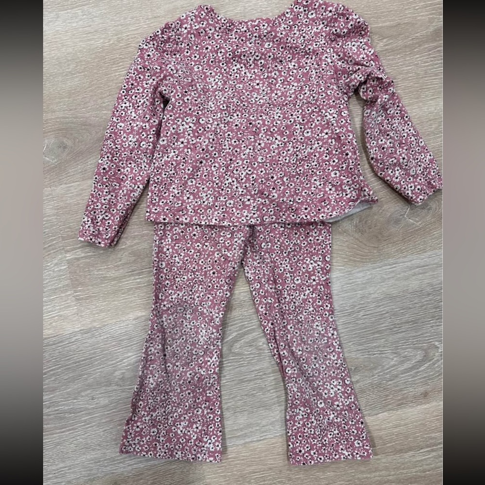 GAP Kids Floral Pajama Set in Pink and White